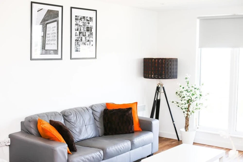 Bright 2BR Apartments Quays