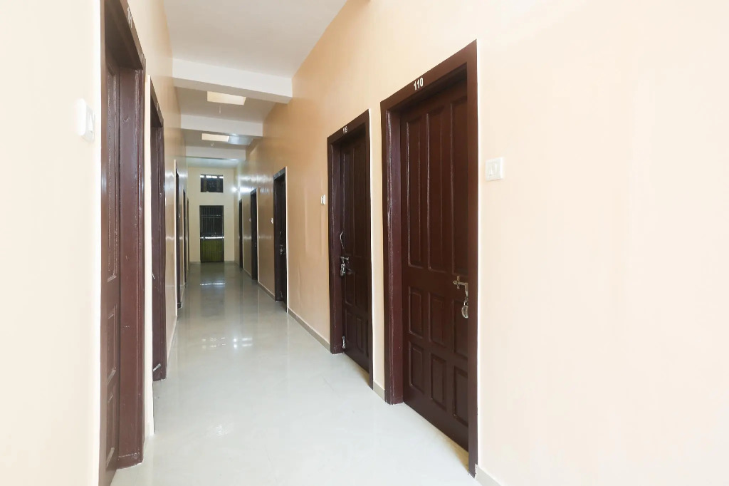 OYO 64985 Raipur Inn
