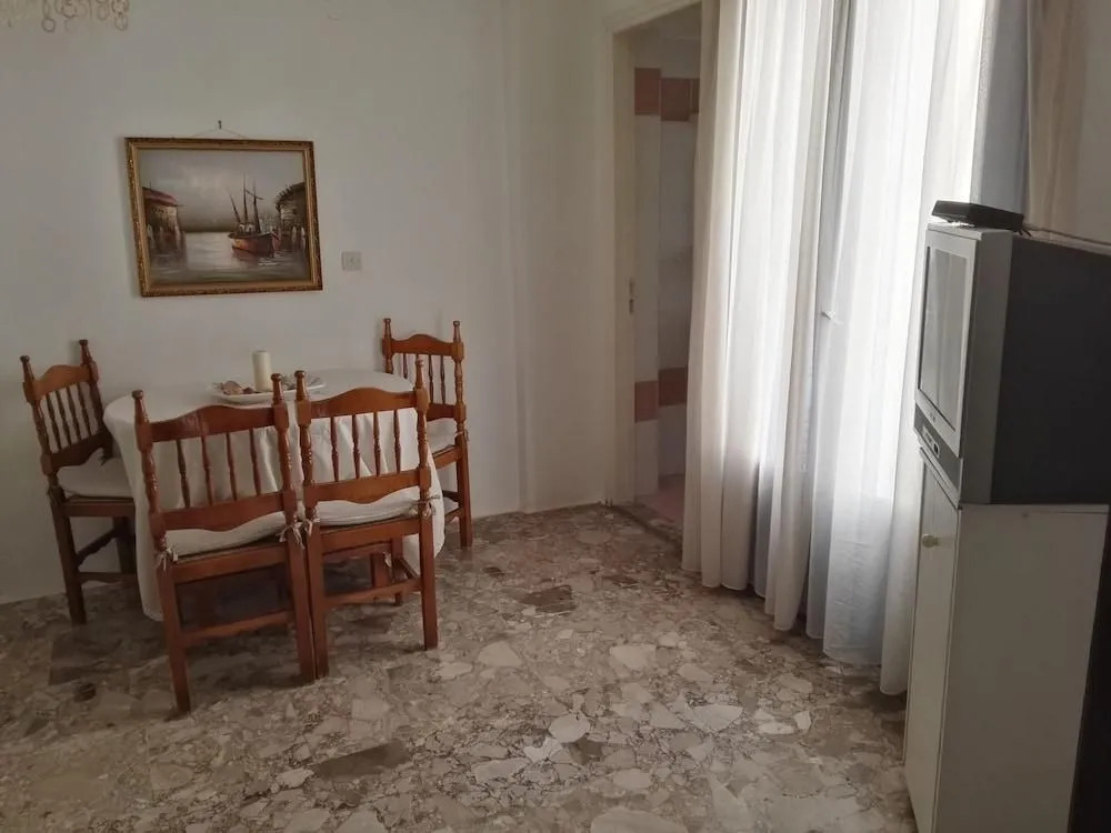 Mihalis Apartments