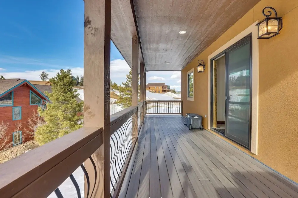 about 3 Mi to Granby Ranch Spacious Cabin Home!