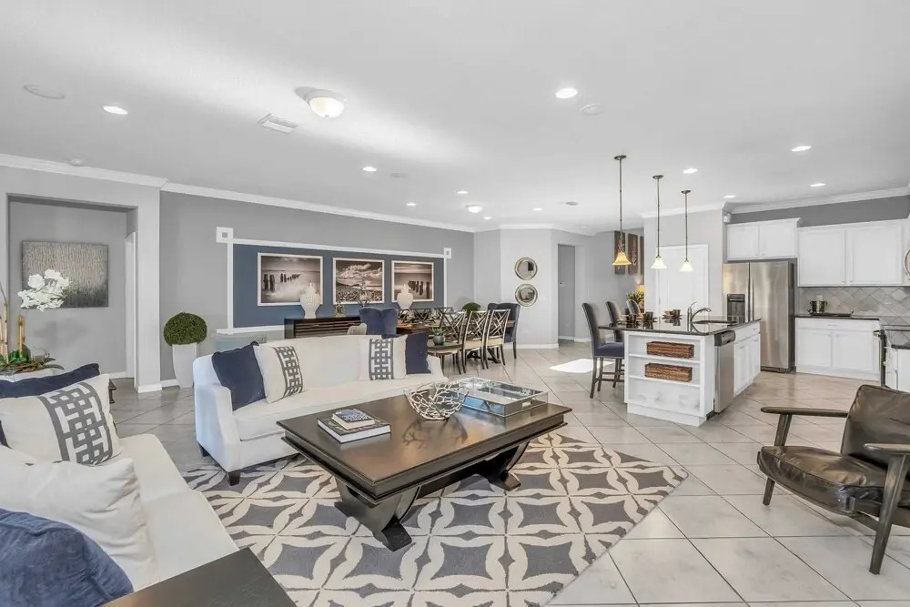 Sleek Home With Big Pool Area and Game Room, CDC Cleaning Standards #8ws105