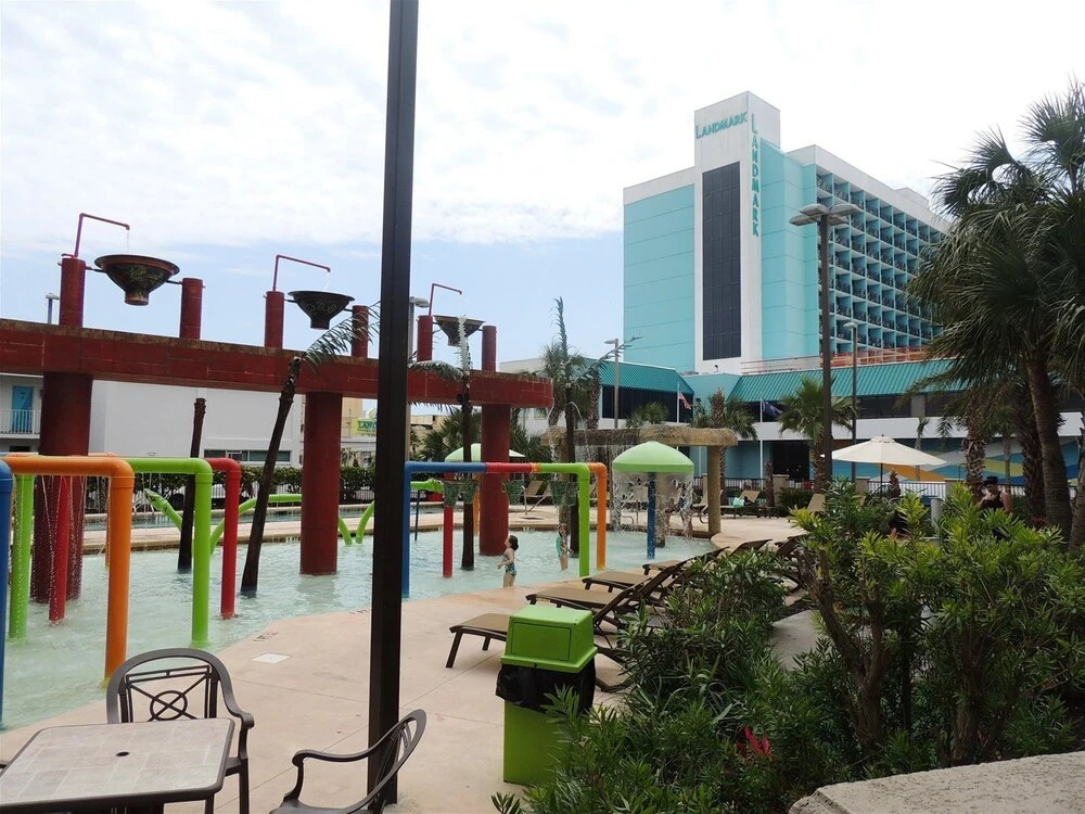 Landmark Resort 945