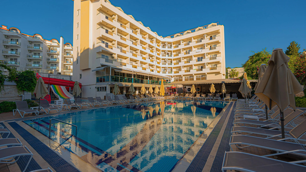 Prestige Hotel & Apart