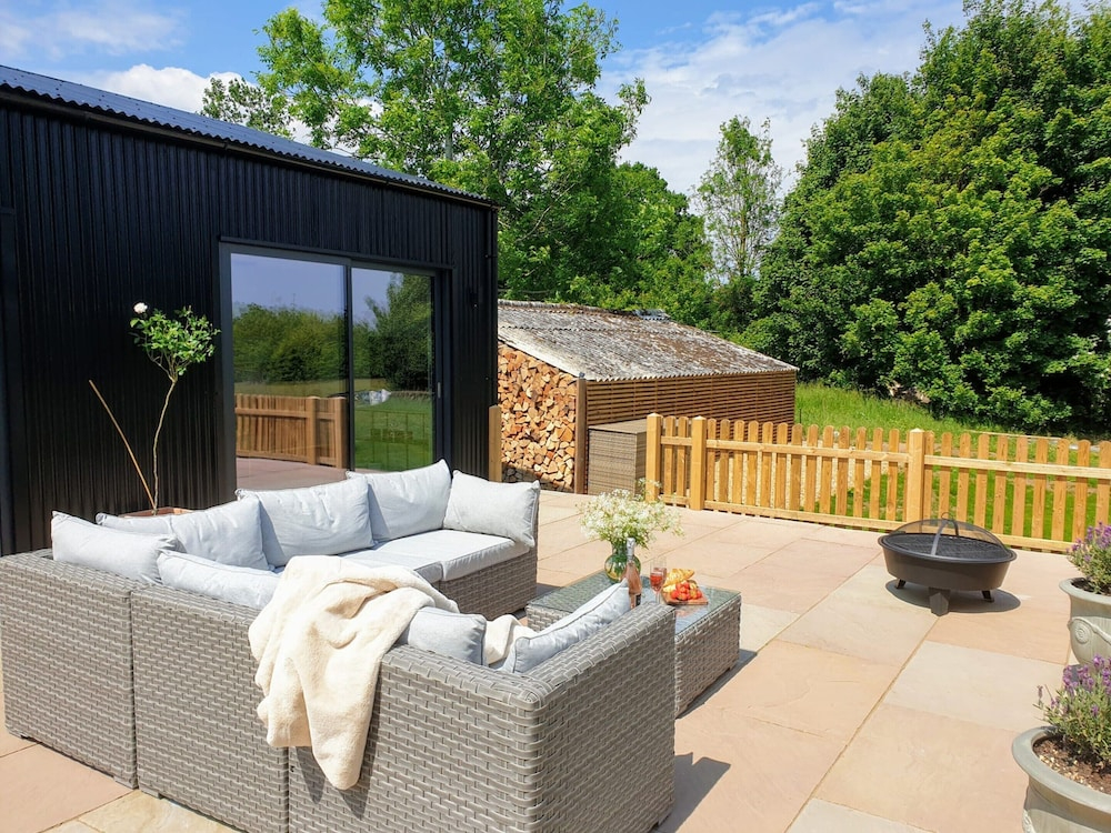 Beautiful and Spacious Cottage in Balsham, No Deposit