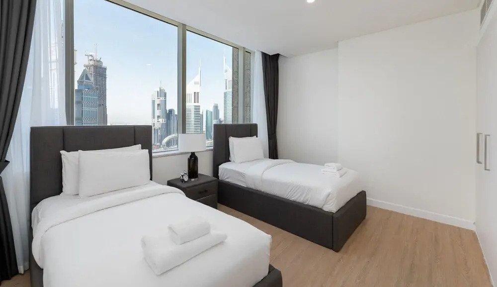 Pristine Difc 2BR w Pool Gym