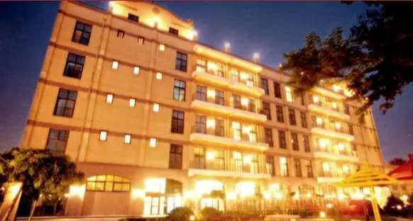 Beijing Warwick International Apartments