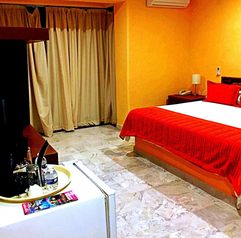 Hotel Versalles Suites