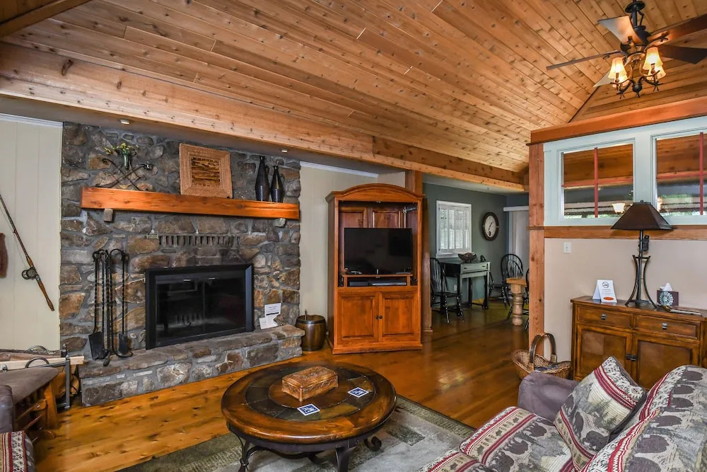 Welcome View Point 5 Bedroom House