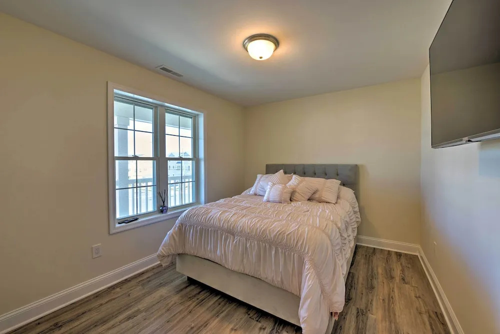 Welcoming Wildwood Condo ~ 1 Block to Beach!