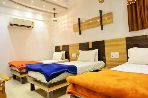 Hotel Madhav