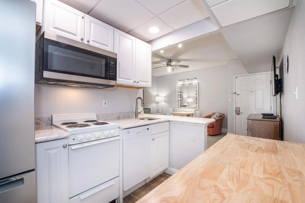 Biscayne Suites
