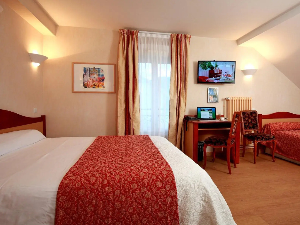 Logis Hôtel & Restaurant des Lacs