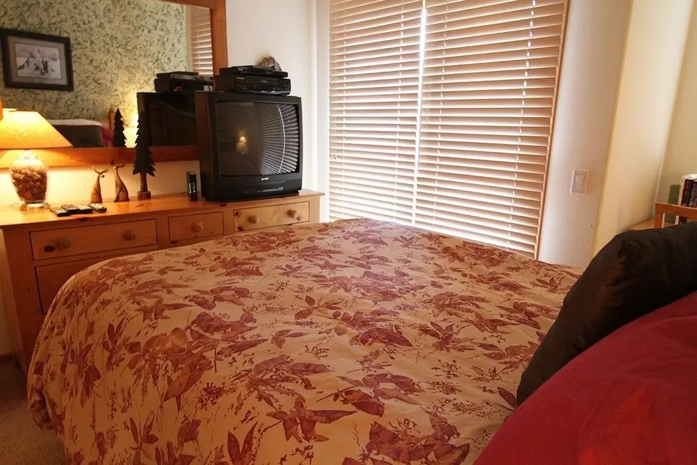 Snowcreek 911 3 Bedrooms 3 Bathrooms Townhouse