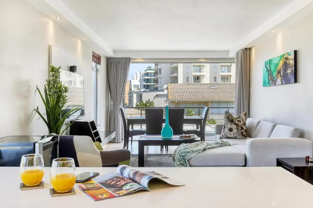 15 @ Villa Marina - Mouille Point
