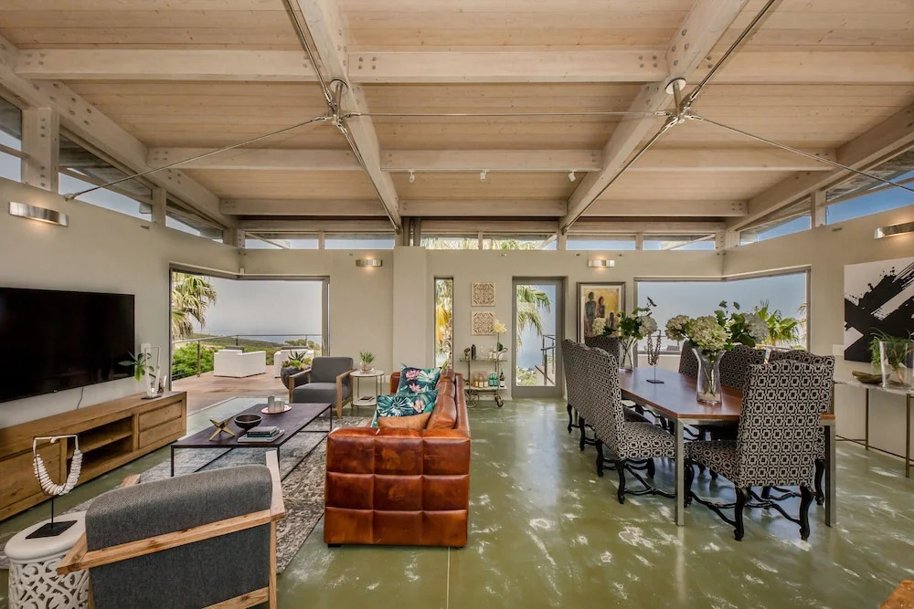 Extraordinary Family Retreat at Lobster Villa