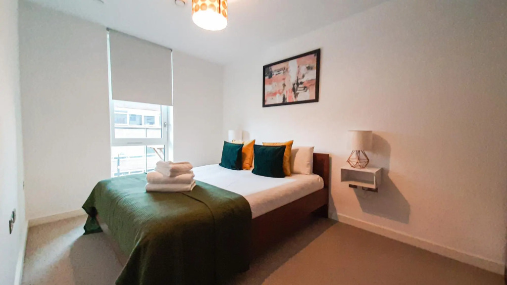 Luxurious One Bed w Balcony in Heart of Shoreditch