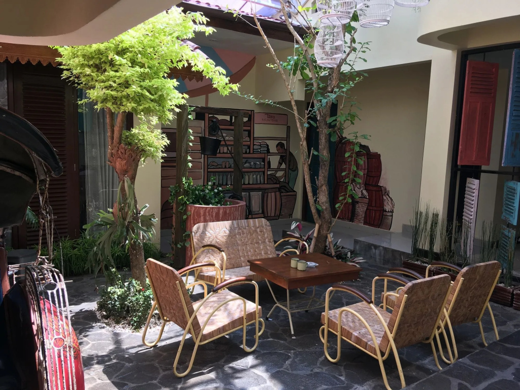 Omah Njonja Bed & Brasserie
