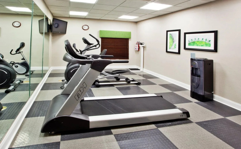 Holiday Inn Express Atlanta West - Theme Park Area by IHG