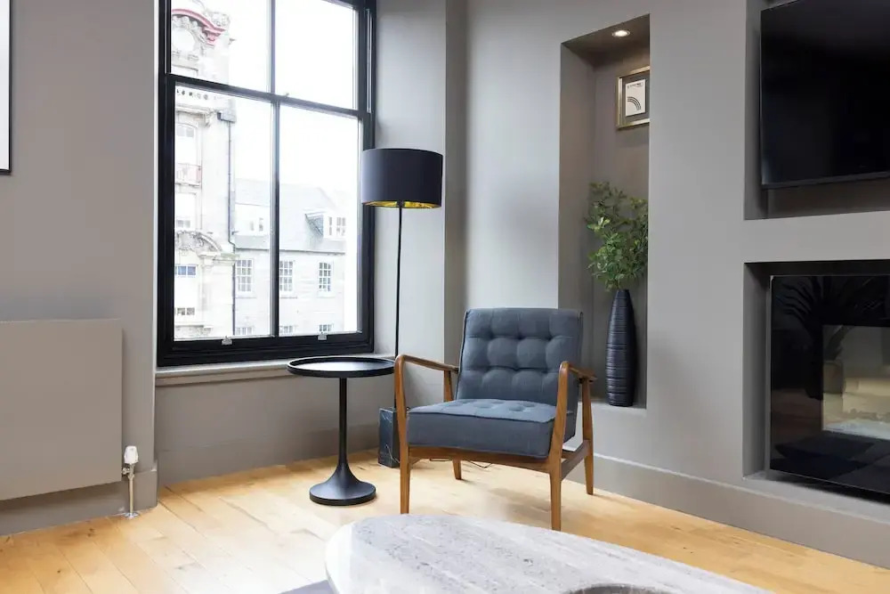Stylish 2-bed flat in New Town