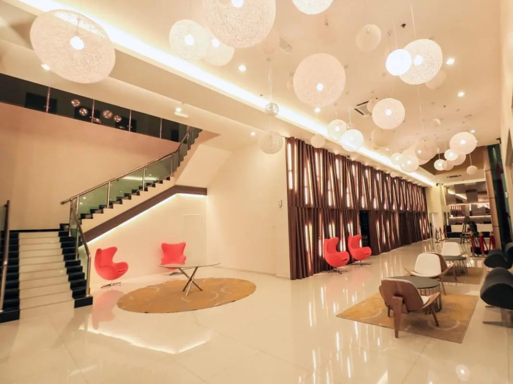 Supreme Hotel
