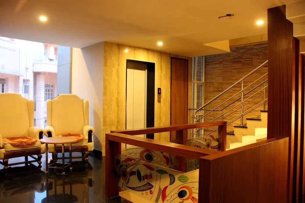 OYO 6447 Samasth Rooms And Suites