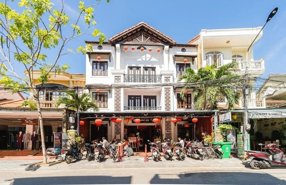 Tribee Ede Central Hostel