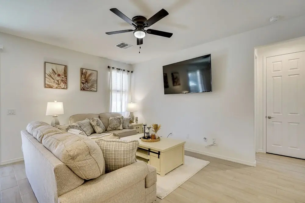 3 Mi to Casino Del Sol! Home w/ Dog-friendly Yard