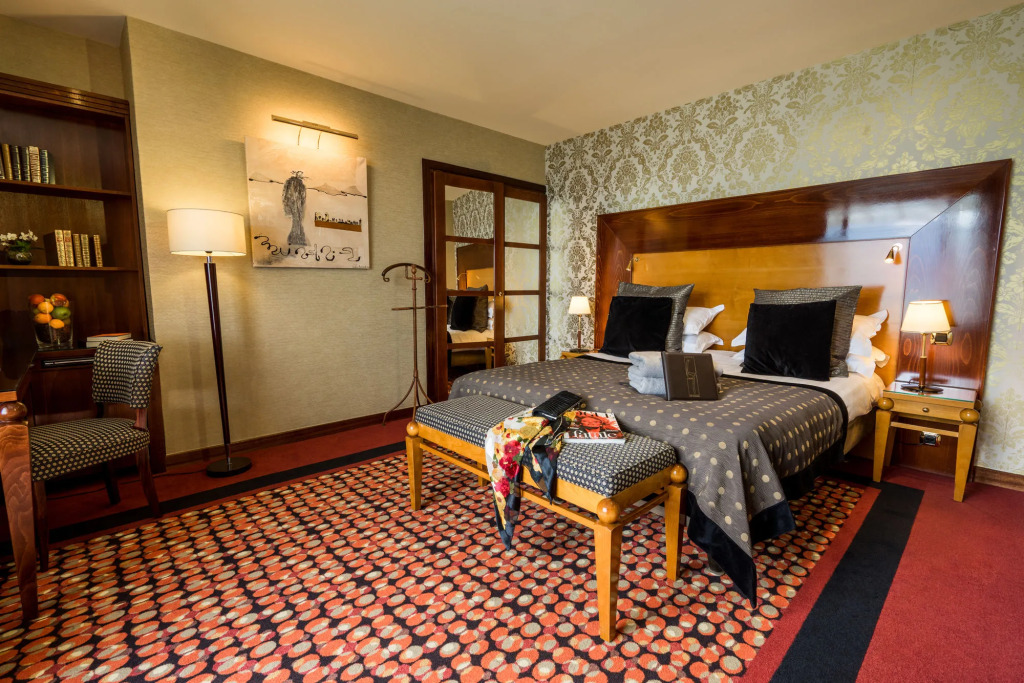 Les Trésoms Lake and Spa Resort