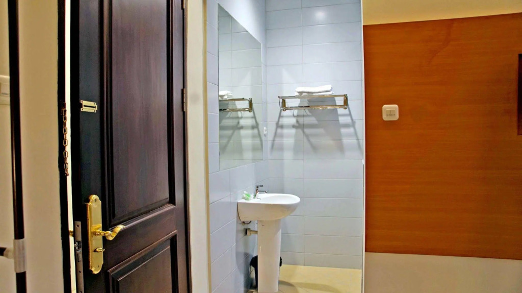 RedDoorz Kupang Baru