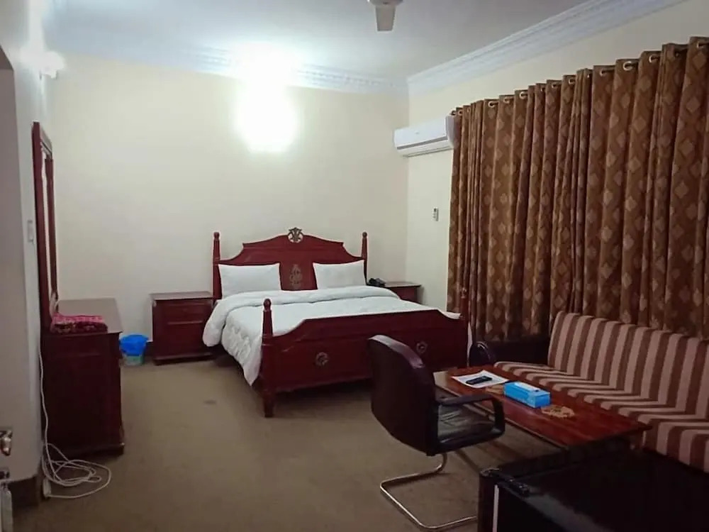 Shahi Palace Guest House