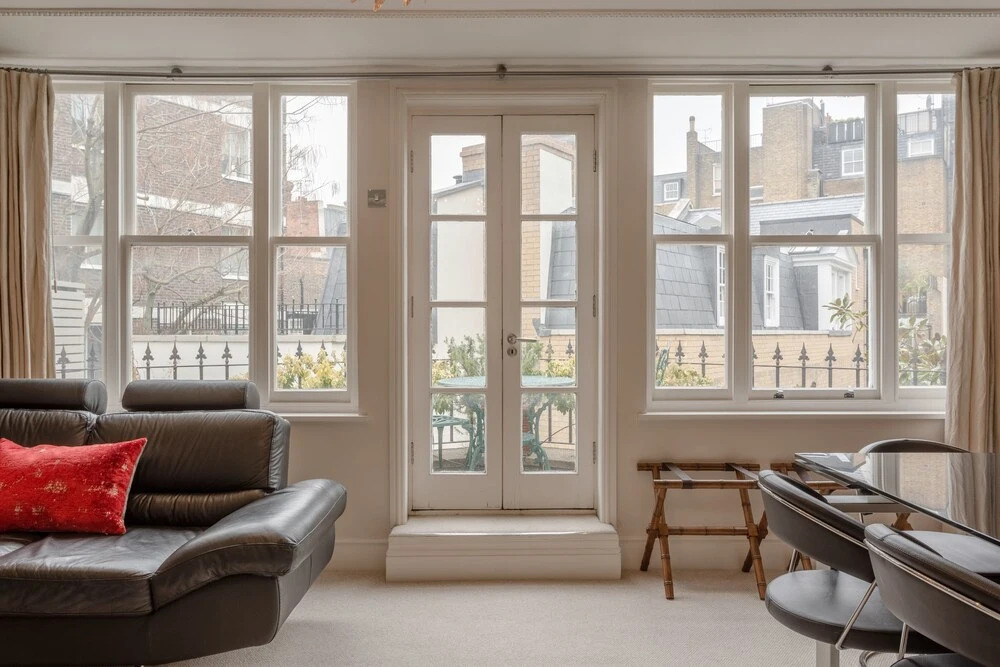 Luxury 2 Bedroom Property in Belgravia