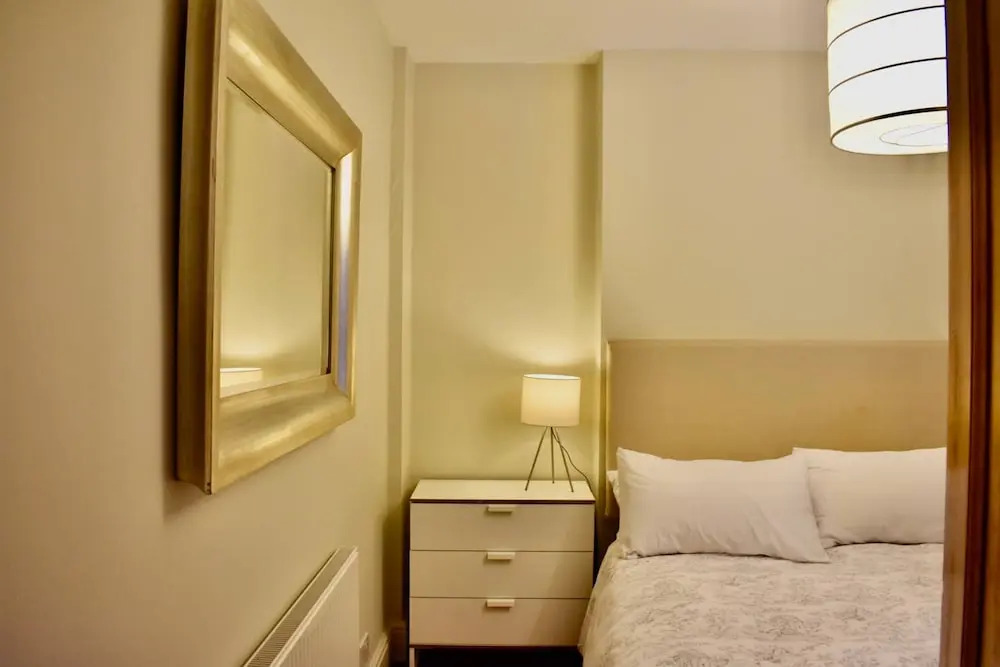 Newly Renovated 2 Bedroom Georgian House in Fairview