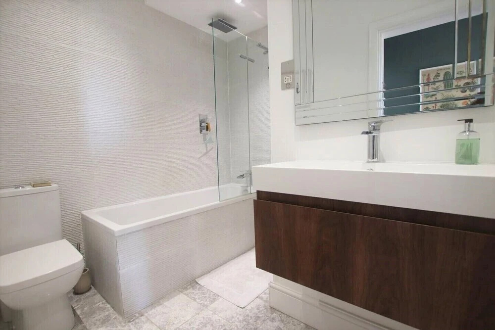Elegant One Bedroom Home in the Heart of Clifton