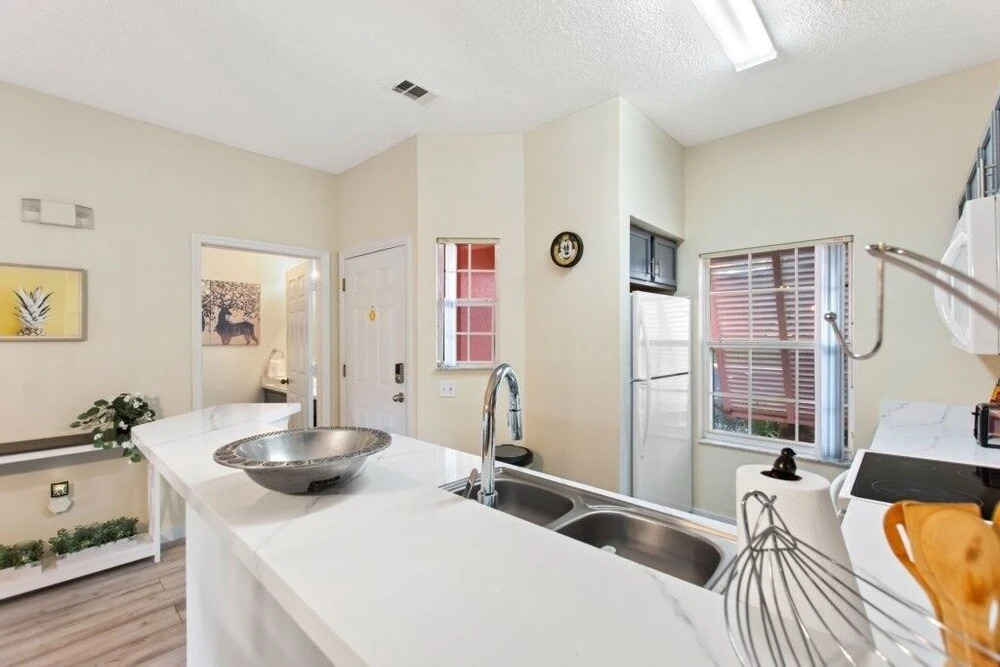 1 In A Minion At Emerald Island By Shine Villas414 3 Bedroom Townhouse