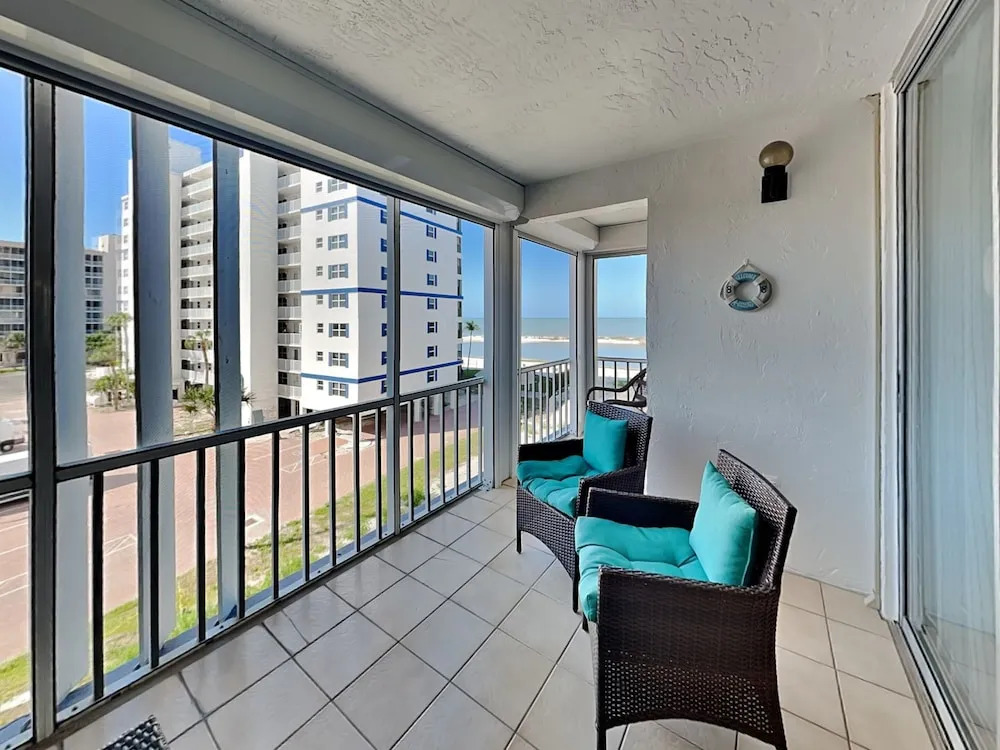 Island Reef 304 by Distinctive Beach Rentals