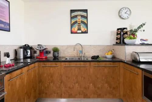 5 The Vista, Newquay