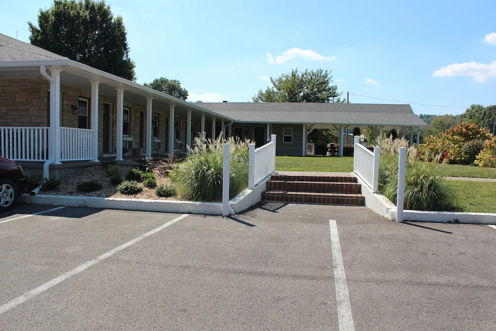 Browns Motel