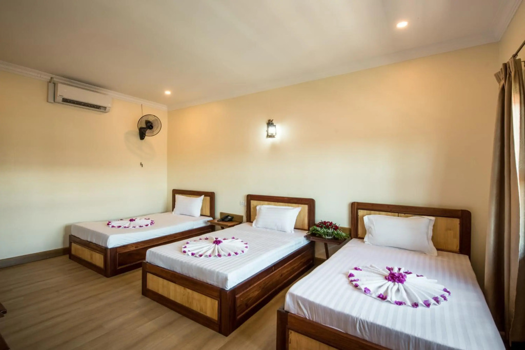 Seng Hout Hotel