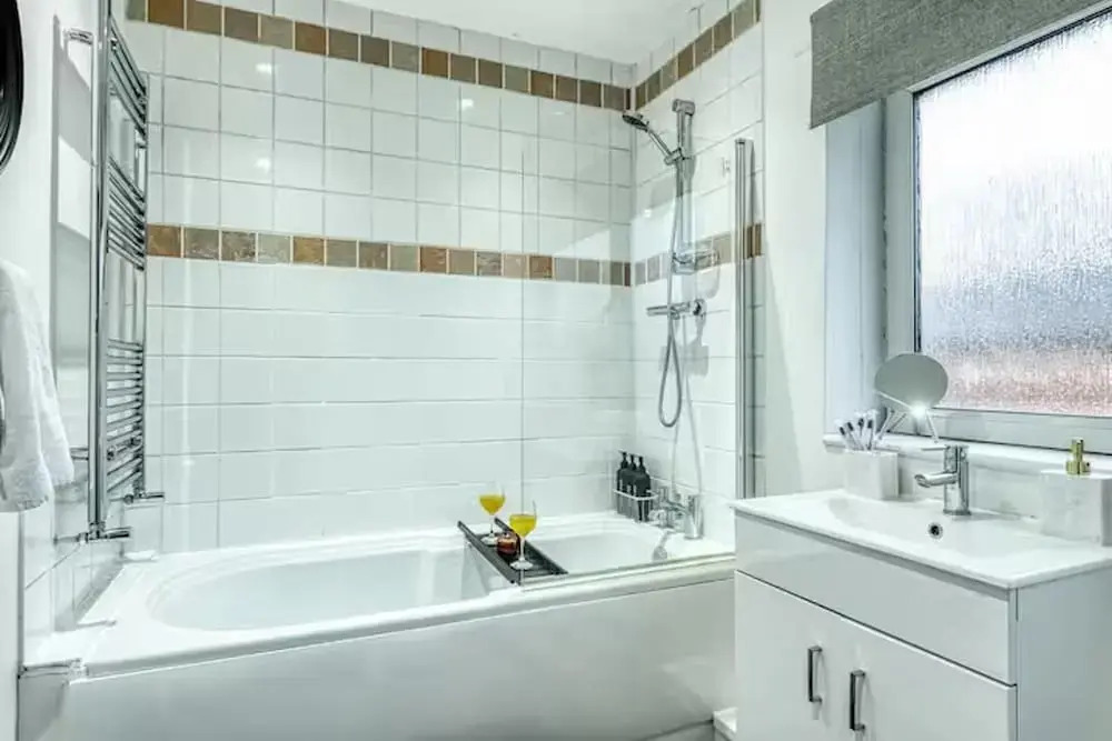 Last Min Weekend Stay, Trafford, Pets Welcome