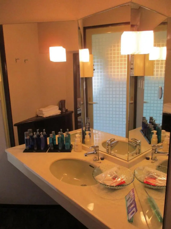 Rycom Crystal Hotel