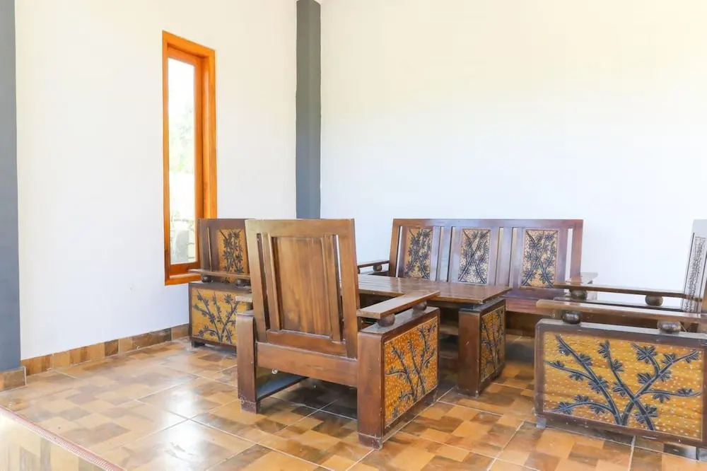Artaloka Hotel & Restaurant