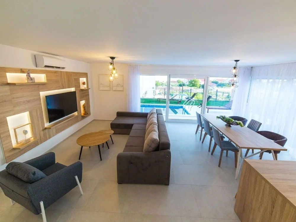 Modern Villa, Heated Private Pool, Close to the Sea, In-between Split & Trogir