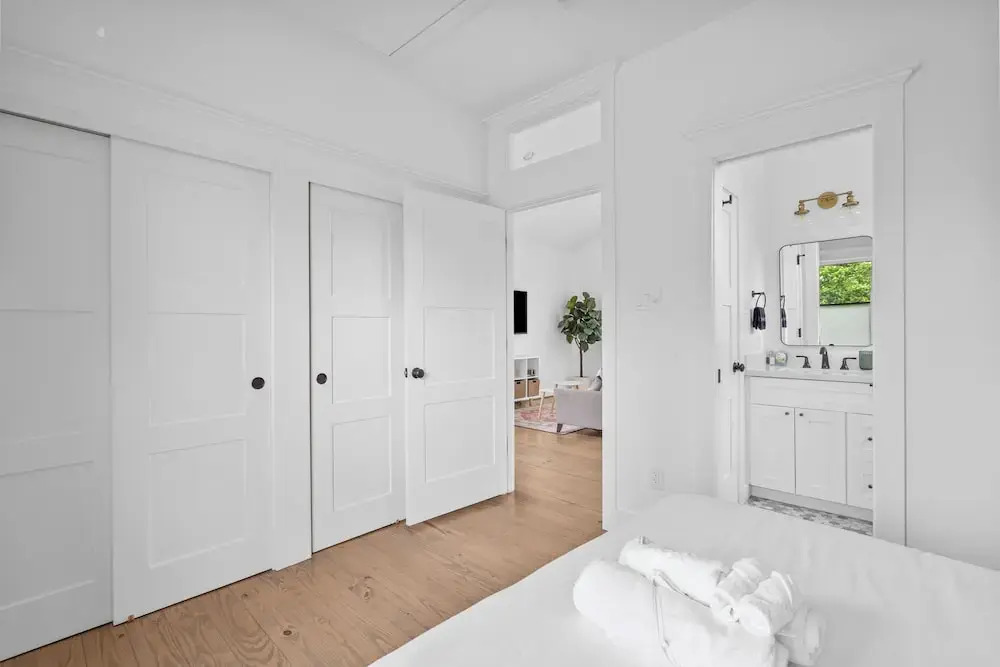 Wonderful Getaway 1BR with Balcony Views