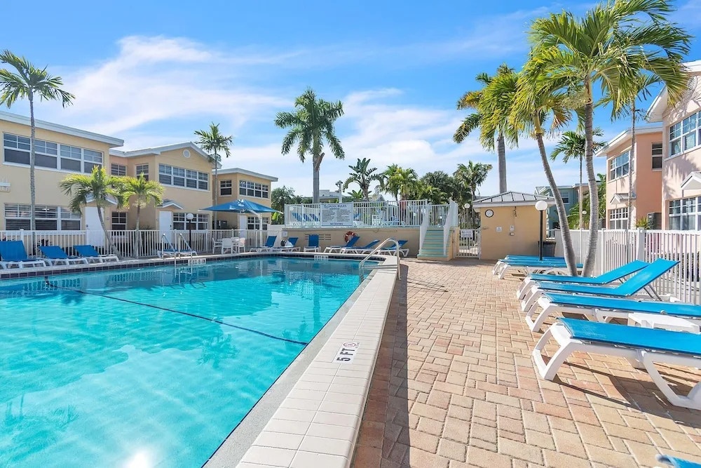 Barefoot Beach Resort A105
