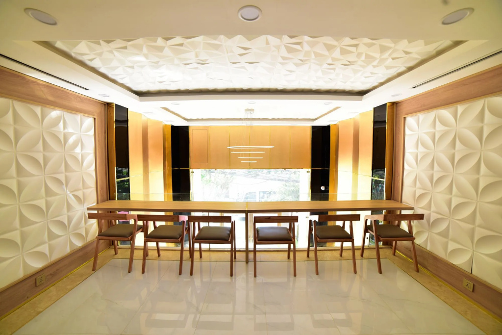 Ruby Hotel