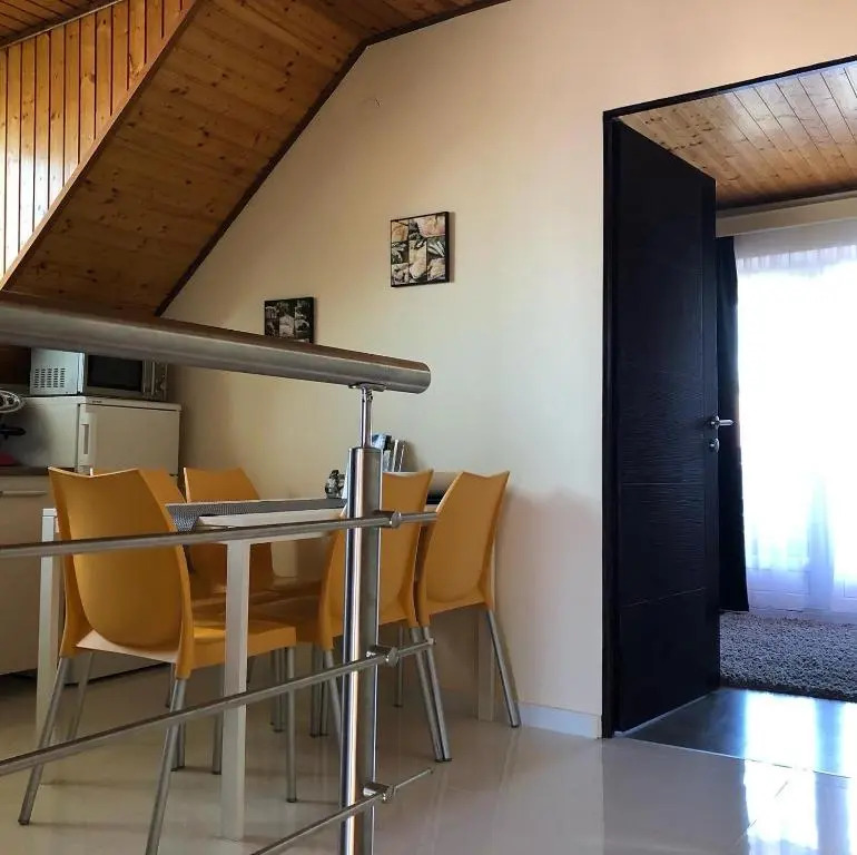 Bier-Lak Apartman House 71