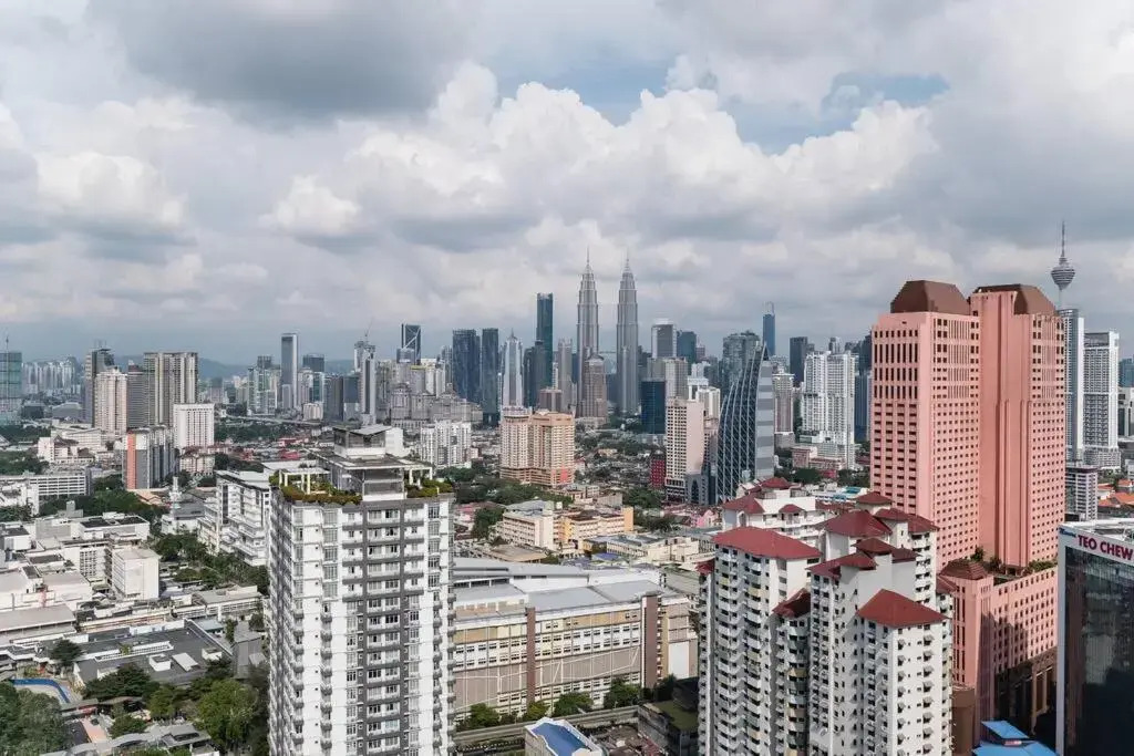 TR Residence Lovely 3 BR unit 6pax next to Titiwangsa LRT