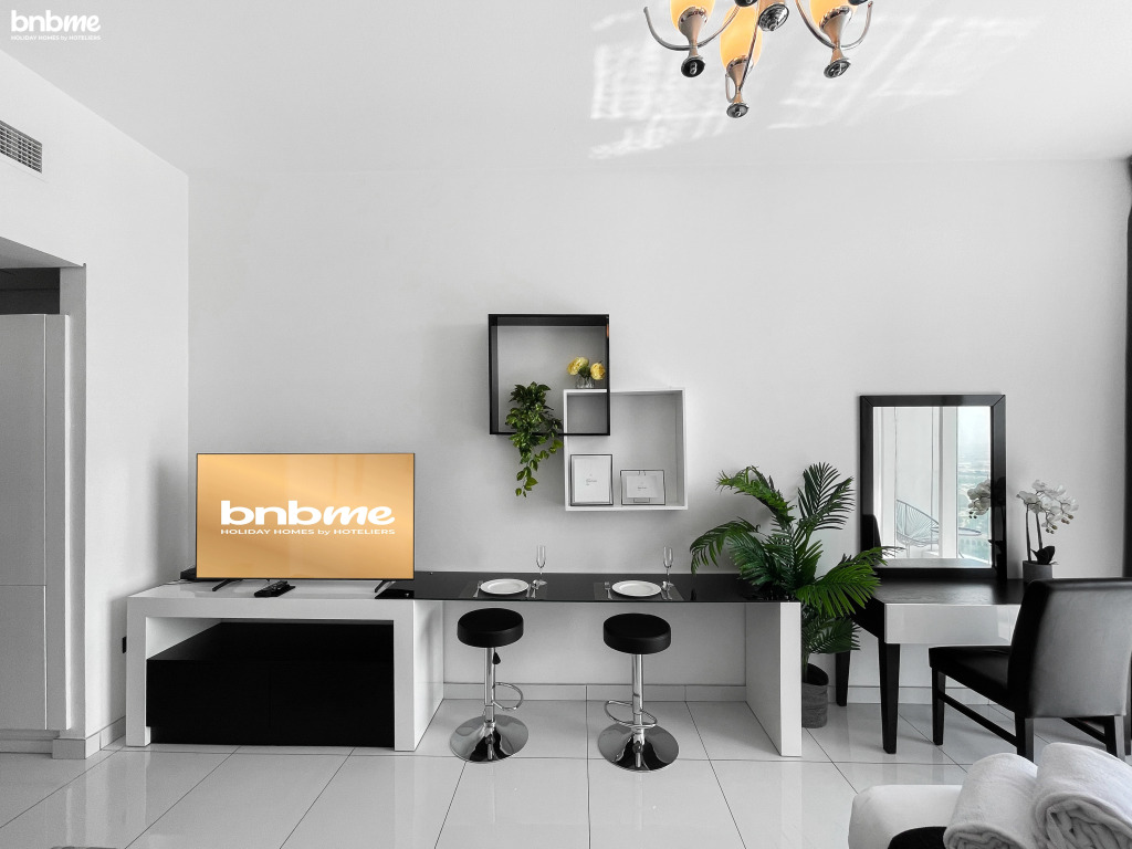 Elegant Studio Golf Course View Bnbmehomes