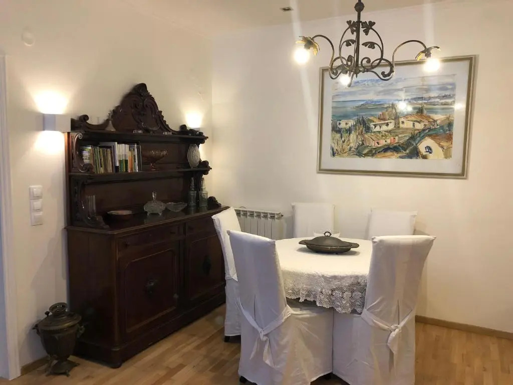 Classy lux apt w/ sea view, garden, parking