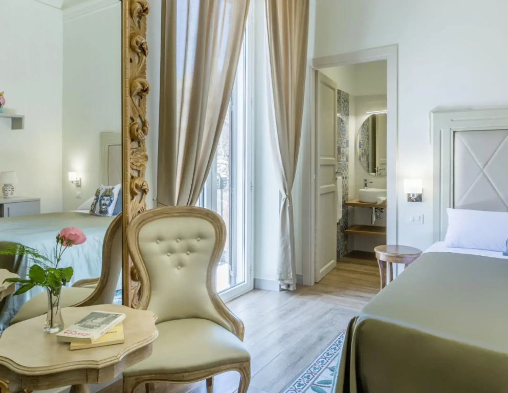 Kèramos Luxury Rooms